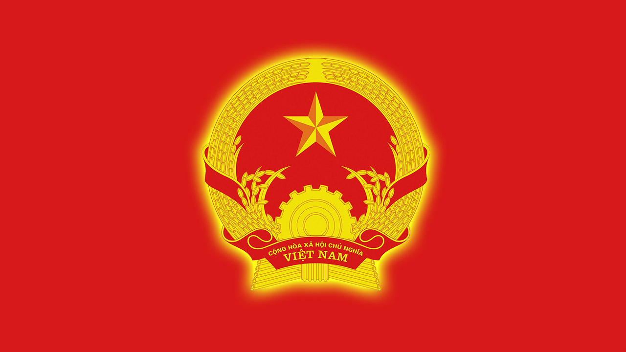 TRUNG TÂM CUNG ỨNG DỊCH VỤ CÔNG XÃ TỊNH KHÊ TỔ CHỨC PHUN THUỐC TIÊU ĐỘC, KHỬ TRÙNG MÔI TRƯỜNG CHĂN NUÔI